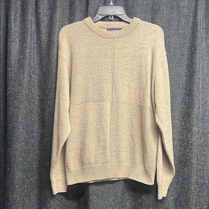 Vintage Caramel Men's Tan Crewneck Sweater